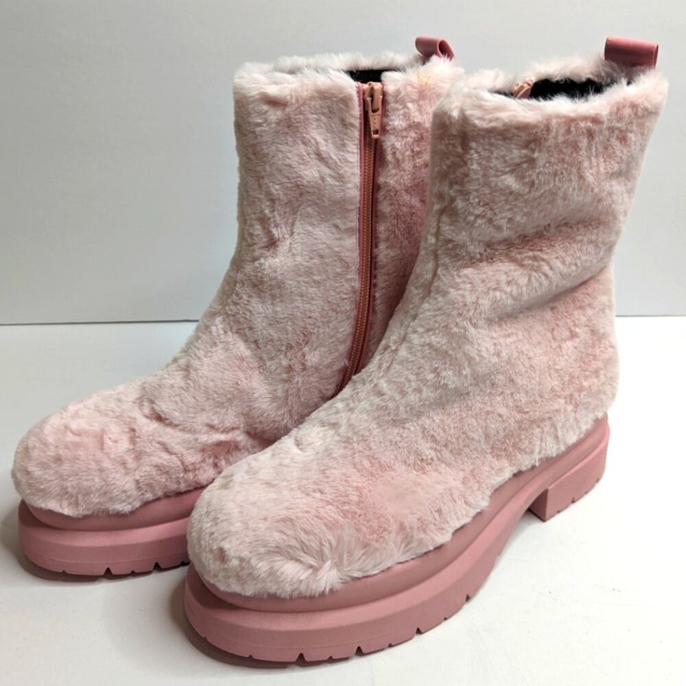 JW Anderson Ecofur Ankle Boots in Pale Pink | Size 40 - Picture 3 of 10